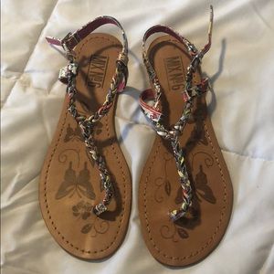 Brand new sandals (no box)